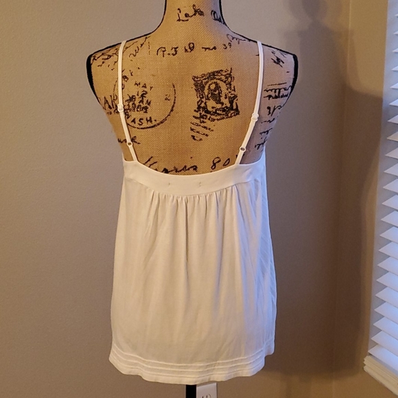 Tank top. - Picture 2 of 3